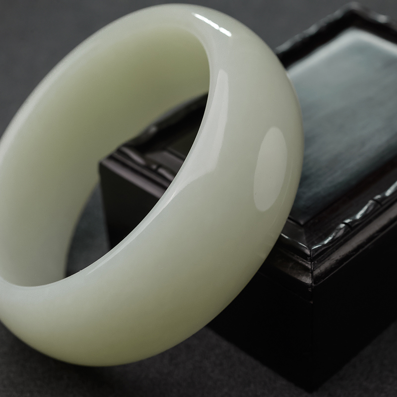 天然和田白玉扁镯-红掌柜