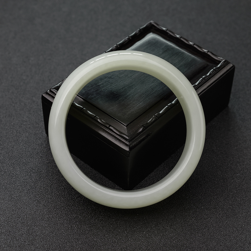 61mm山料和田白玉扁镯-红掌柜