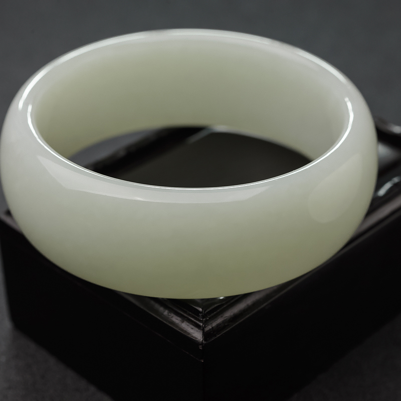 俄罗斯和田白玉扁镯-红掌柜