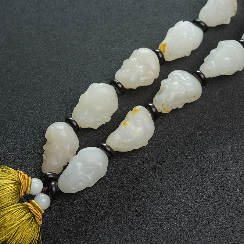 和田白玉罗汉头手持-红掌柜