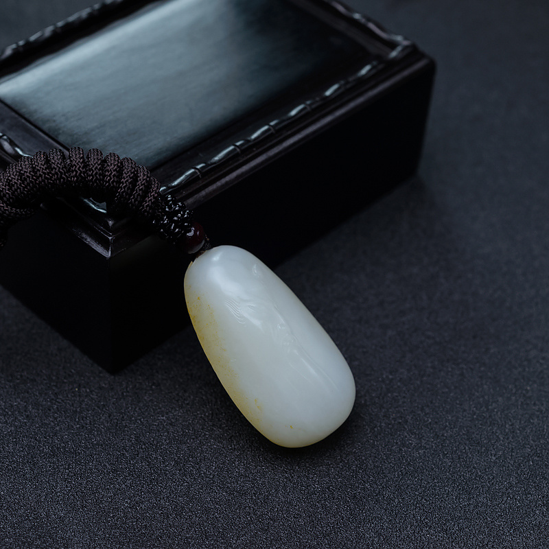 山料和田白玉吊坠-红掌柜