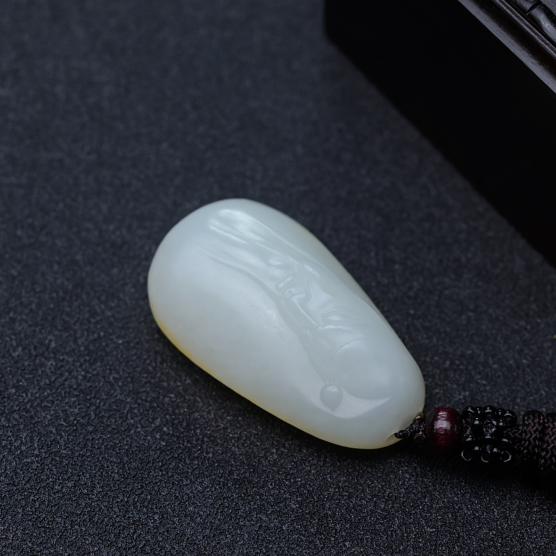 和田白玉吊坠-红掌柜