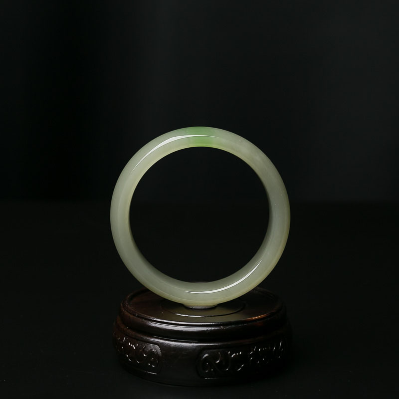 60mm山料和田翠青玉雕花扁镯-红掌柜