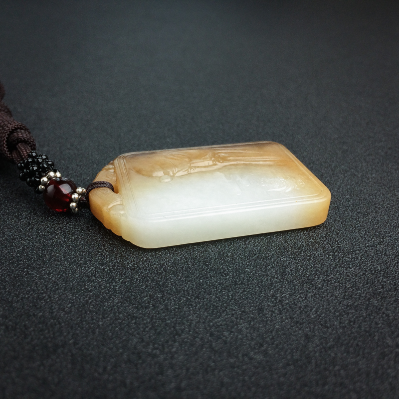 俄料俏色山料和田玉吊坠-红掌柜