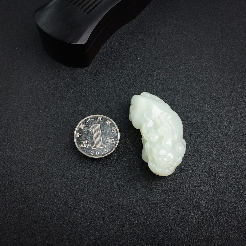 俄料山料白玉吊坠-红掌柜