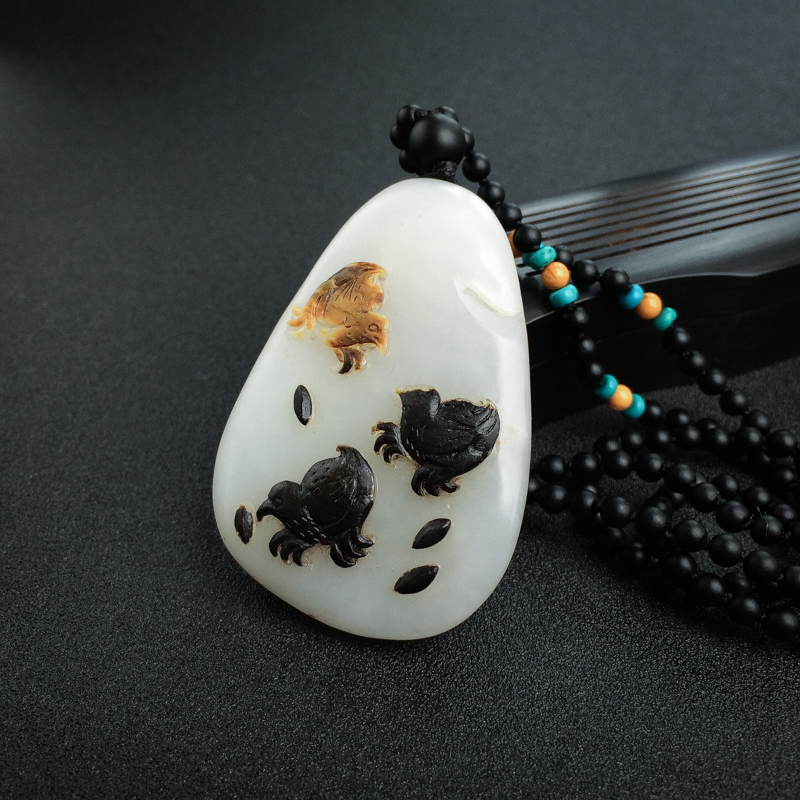 俄料山料俏色和田玉连升三级吊坠-红掌柜