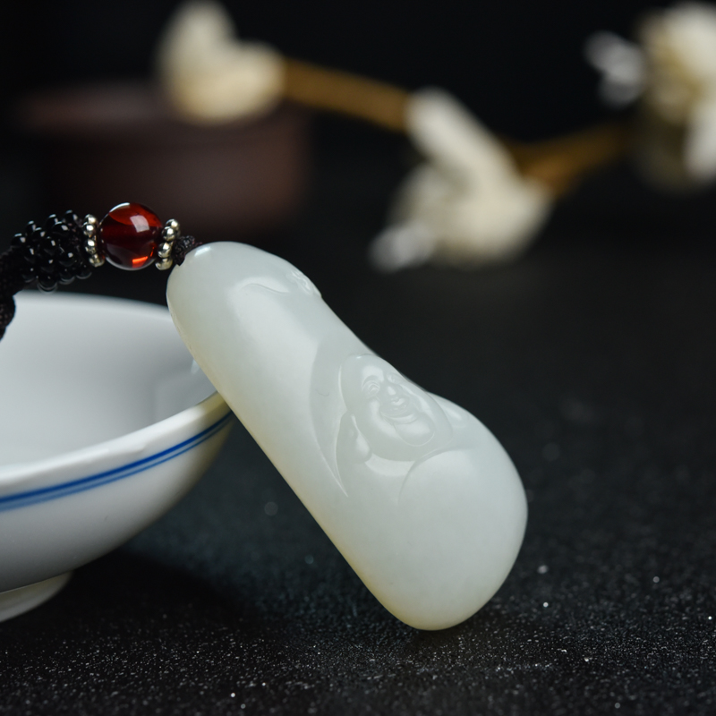 天然山料和田白玉福在眼前吊坠-红掌柜