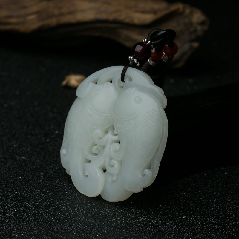和田白玉镂雕双鱼吊坠-红掌柜