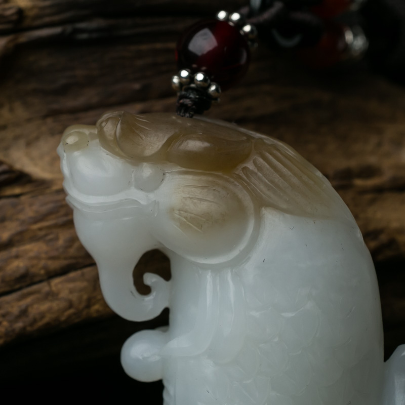 天然和田玉鱼变龙吊坠-红掌柜