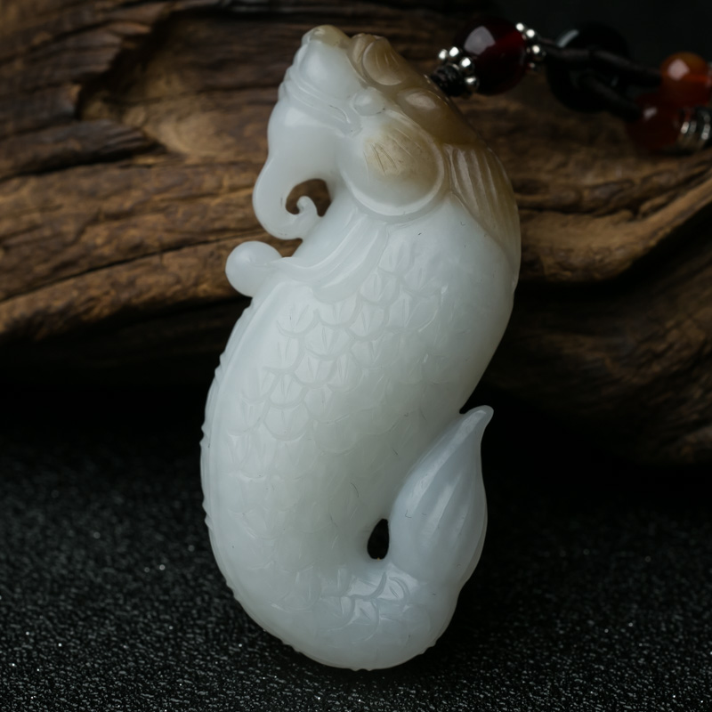 俄罗斯和田玉鱼变龙吊坠-红掌柜