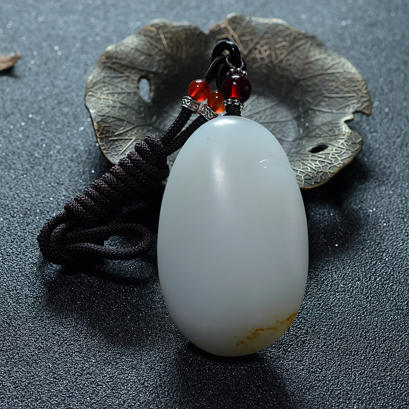 天然俄罗斯俏色和田玉观音吊坠-红掌柜
