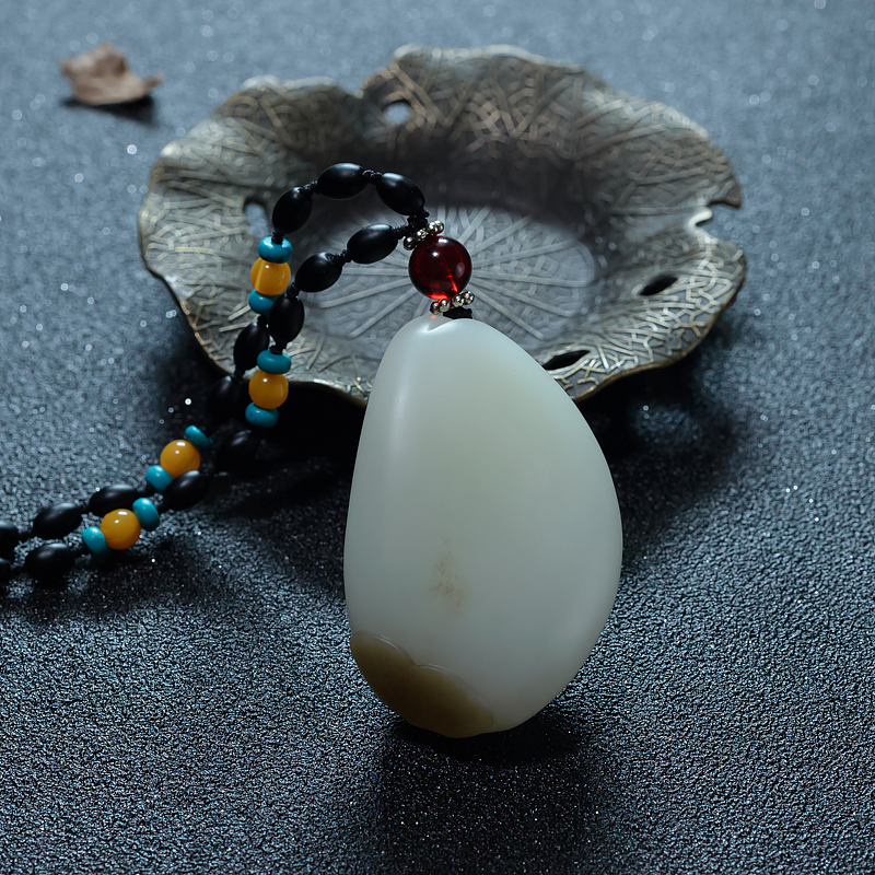 天然俄罗斯俏色和田玉喜上眉梢吊坠-红掌柜