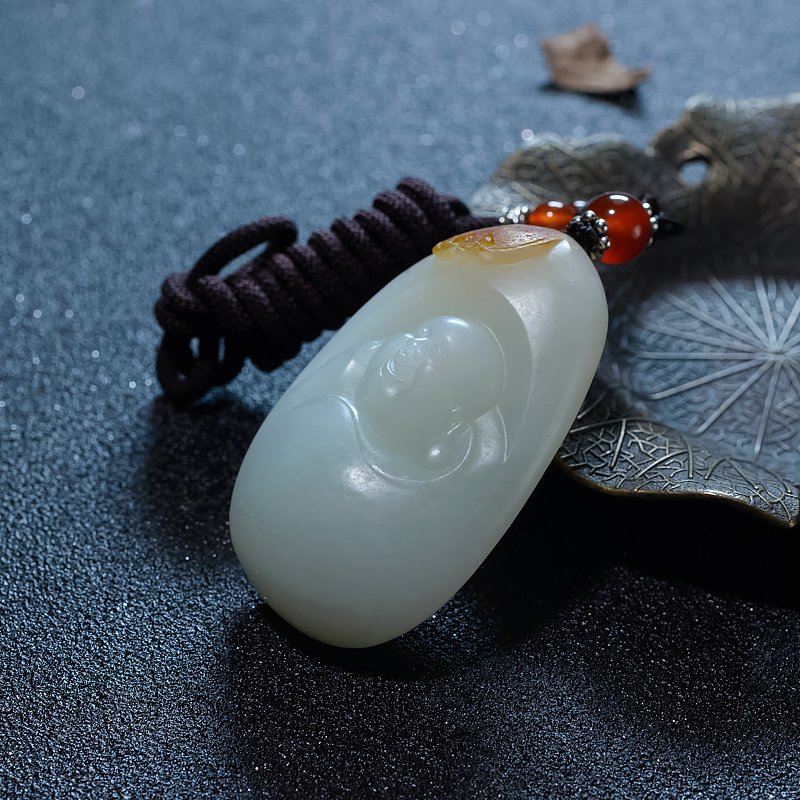 天然俄罗斯山料俏色和田玉吊坠-红掌柜