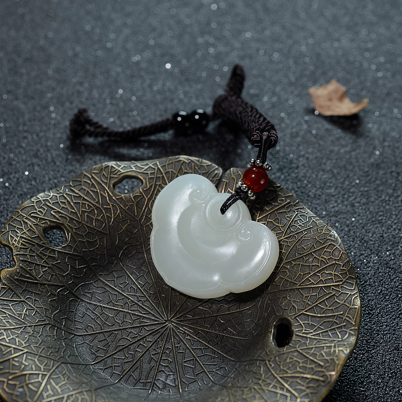 和田白玉如意吊坠-红掌柜