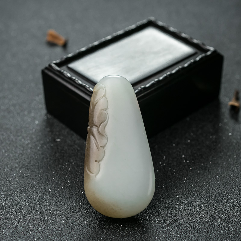 和田玉连年有余吊坠-红掌柜