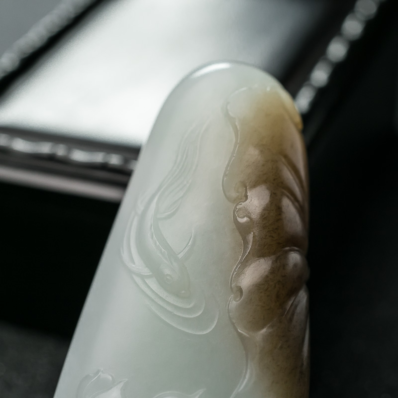 天然和田玉连年有余吊坠-红掌柜