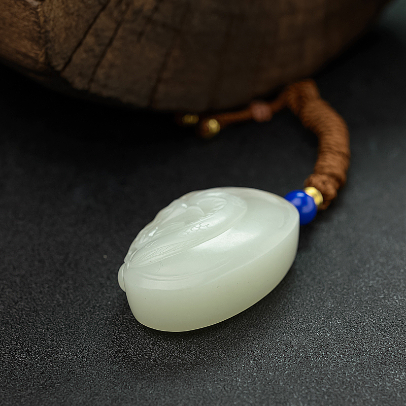 和田玉龙吊坠 - 红掌柜