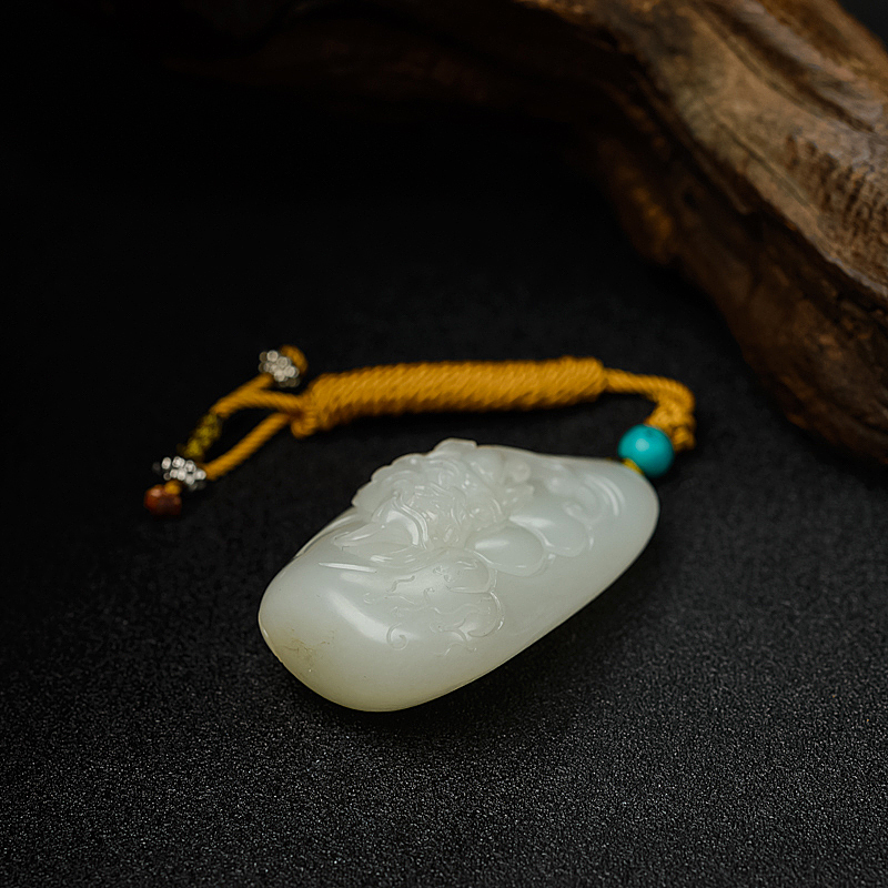 新疆籽料和田玉龙吊坠 - 红掌柜