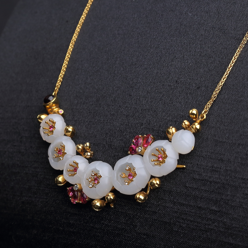 18K镶新疆和田白玉花型锁骨链-红掌柜