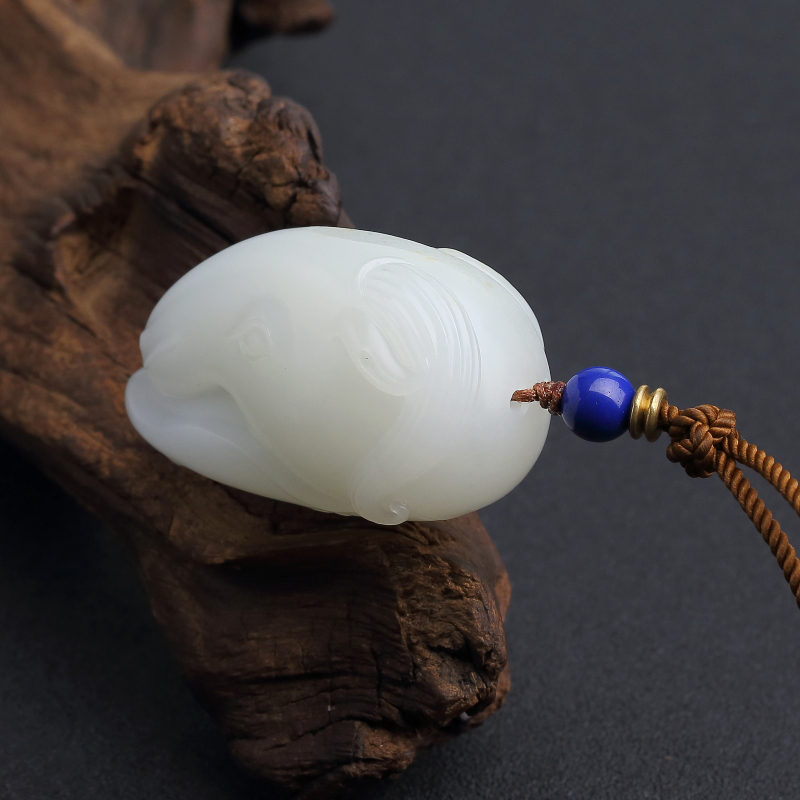 新疆天然籽料和田白玉吊坠-红掌柜