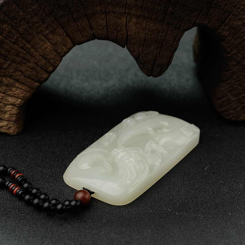 新疆籽料和田玉龙吊坠 - 红掌柜