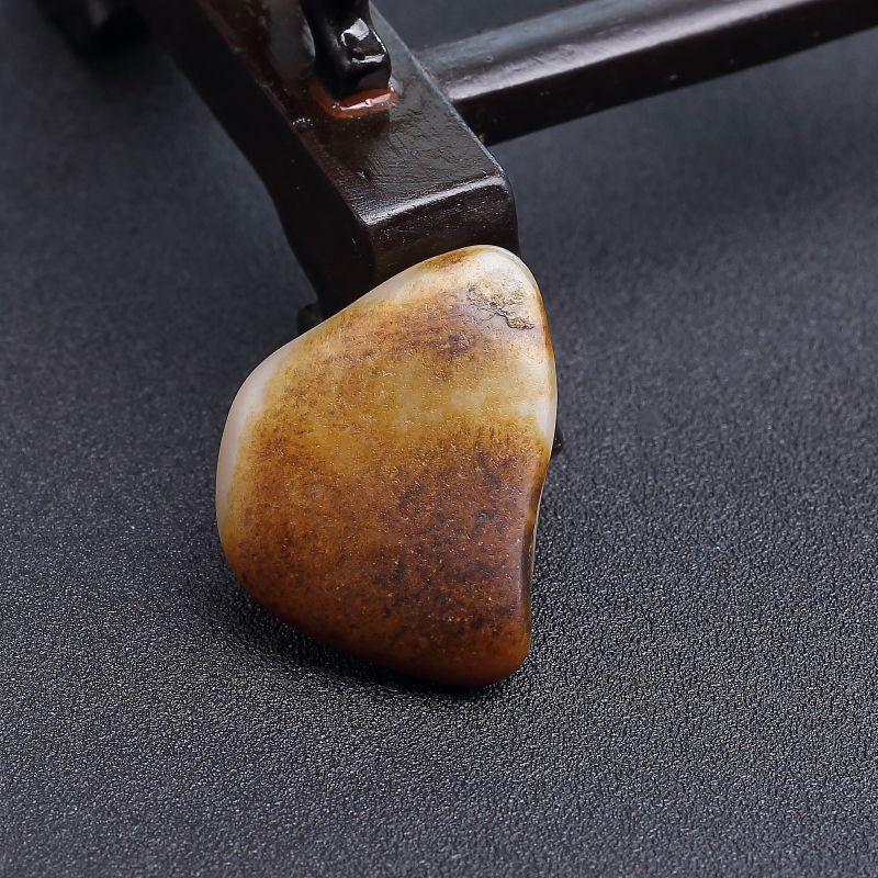 新疆天然和田白玉原石-红掌柜