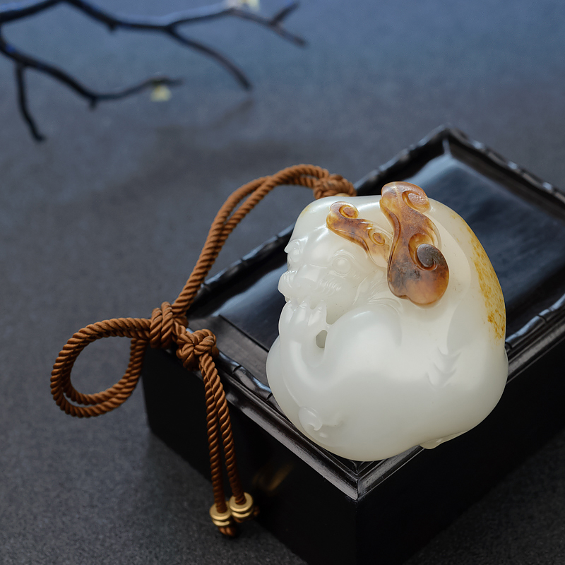 和田玉籽料貔貅吊坠-红掌柜