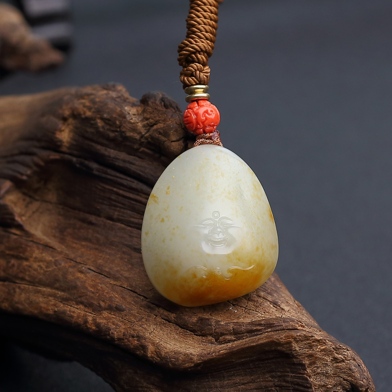 新疆俏色和田玉福在眼前吊坠-红掌柜