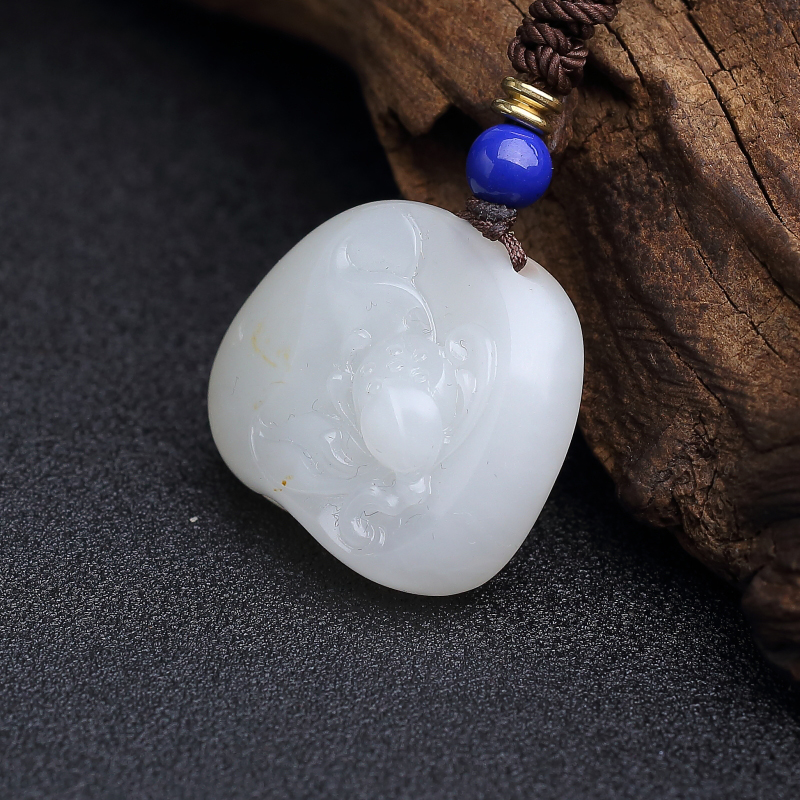 和田白玉一品清廉吊坠-红掌柜