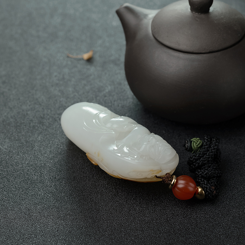 新疆俏色和田玉钟馗吊坠-红掌柜