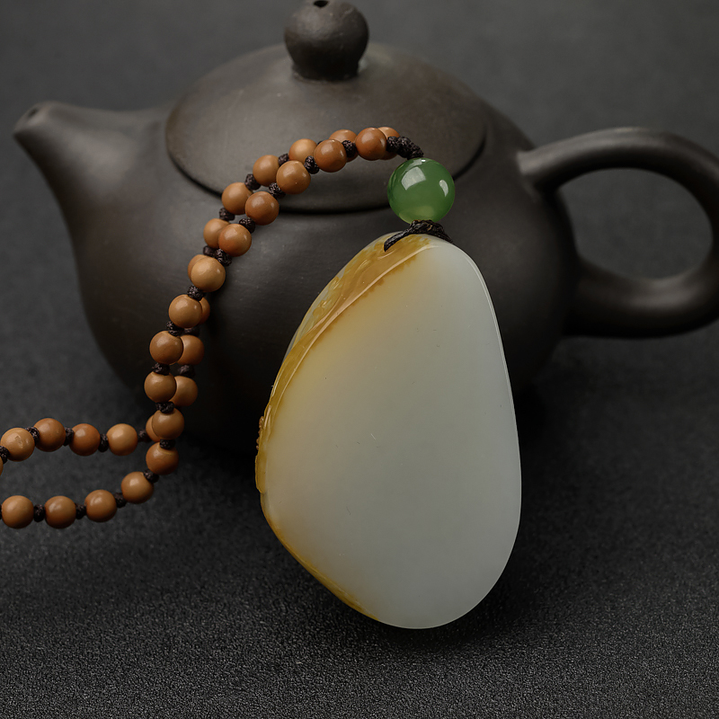 新疆天然和田白玉悟道吊坠-红掌柜