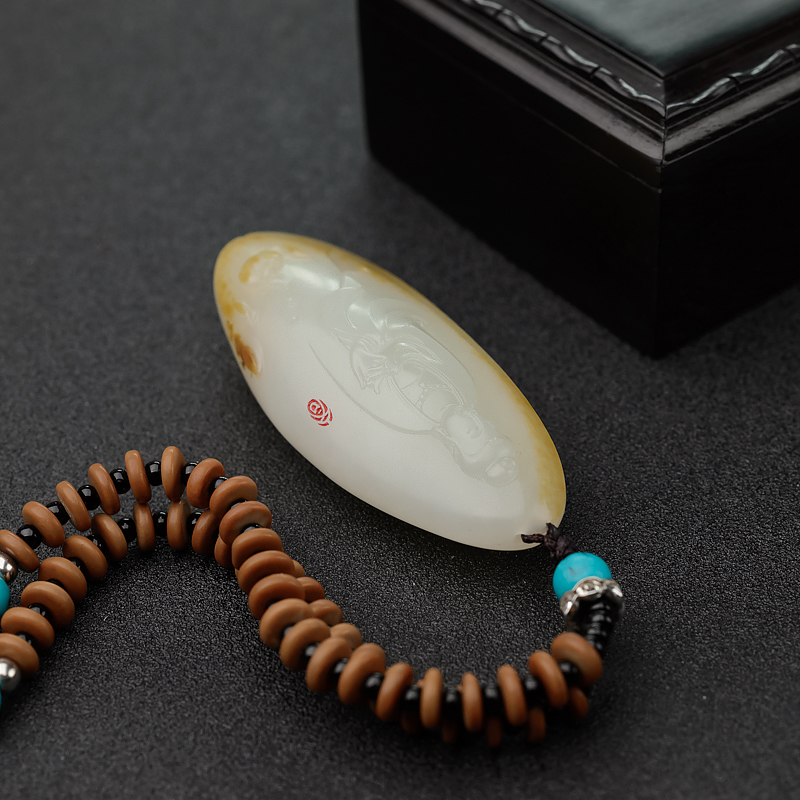 和田玉籽料观音吊坠-红掌柜