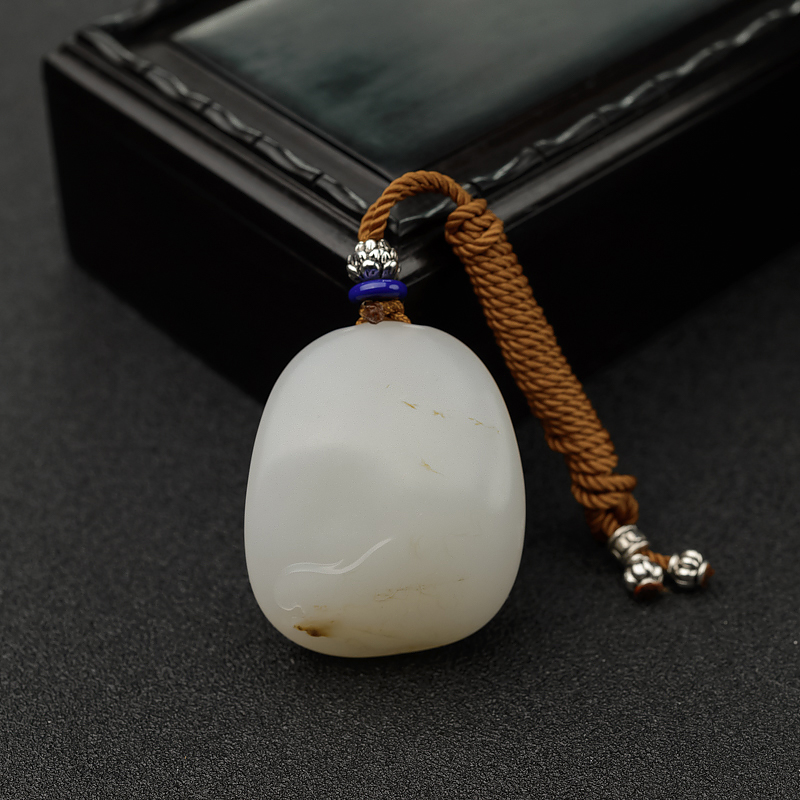 新疆天然和田白玉一品清廉吊坠-红掌柜