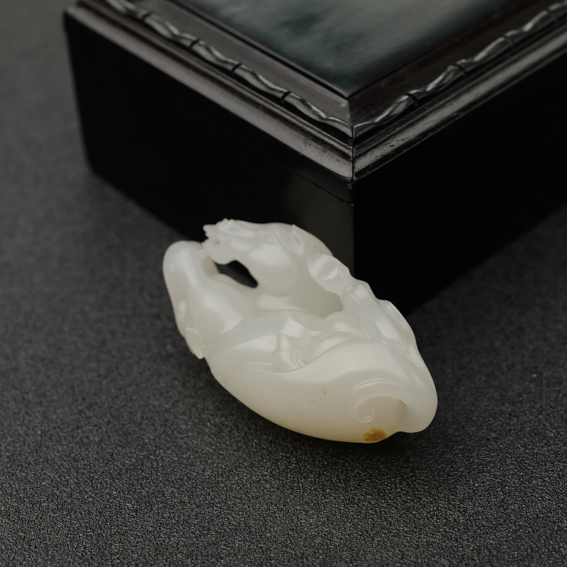 天然和田白玉籽料马吊坠-红掌柜