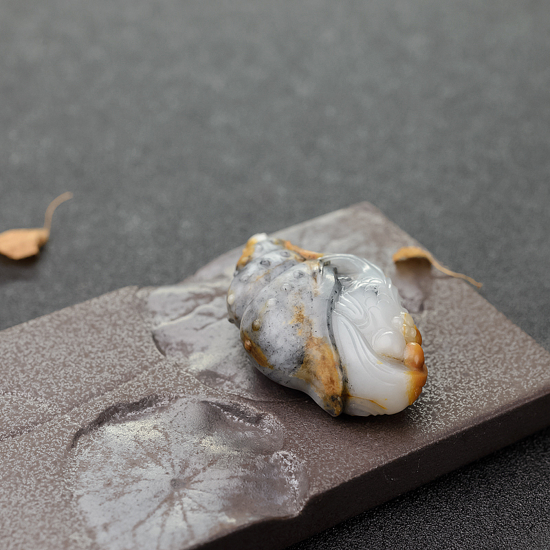 新疆籽料和田玉摆件-红掌柜