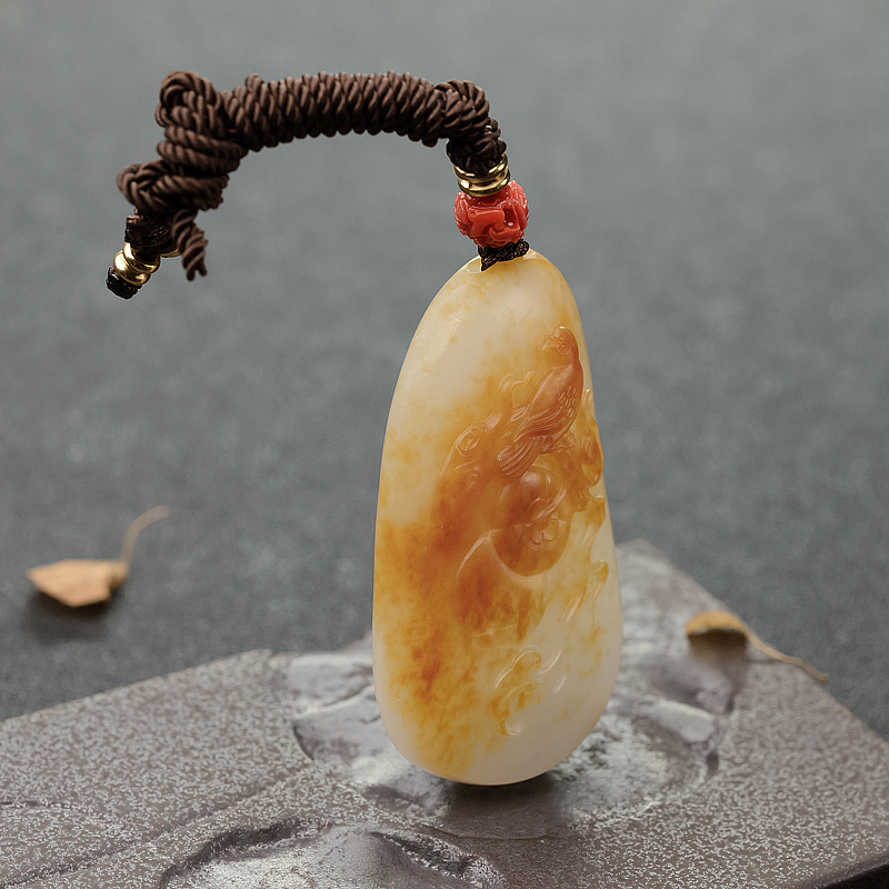 新疆俏色和田玉喜事连连吊坠-红掌柜