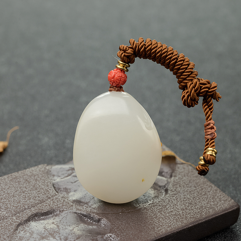 和田玉蝶恋花吊坠-红掌柜