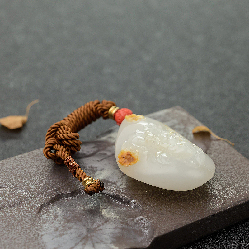 新疆籽料和田玉吊坠-红掌柜