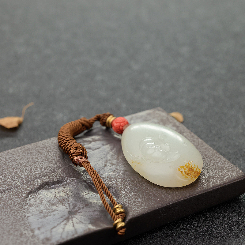 新疆籽料和田玉吊坠-红掌柜