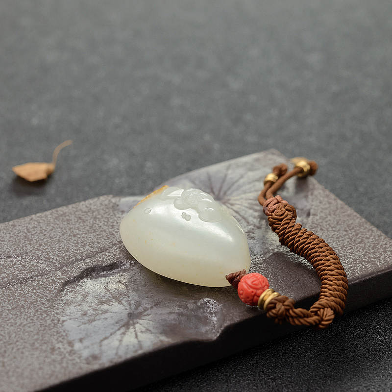 籽料和田玉吊坠-红掌柜