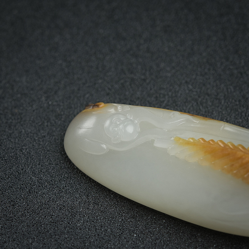 籽料和田玉猴子吊坠-红掌柜