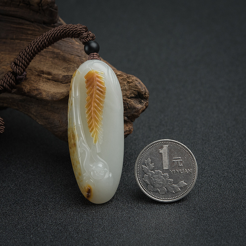 和田玉猴子吊坠-红掌柜