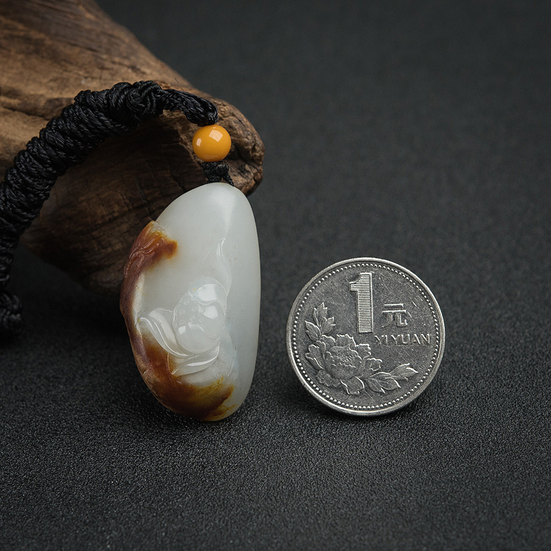 籽料和田玉蝶恋花吊坠-红掌柜