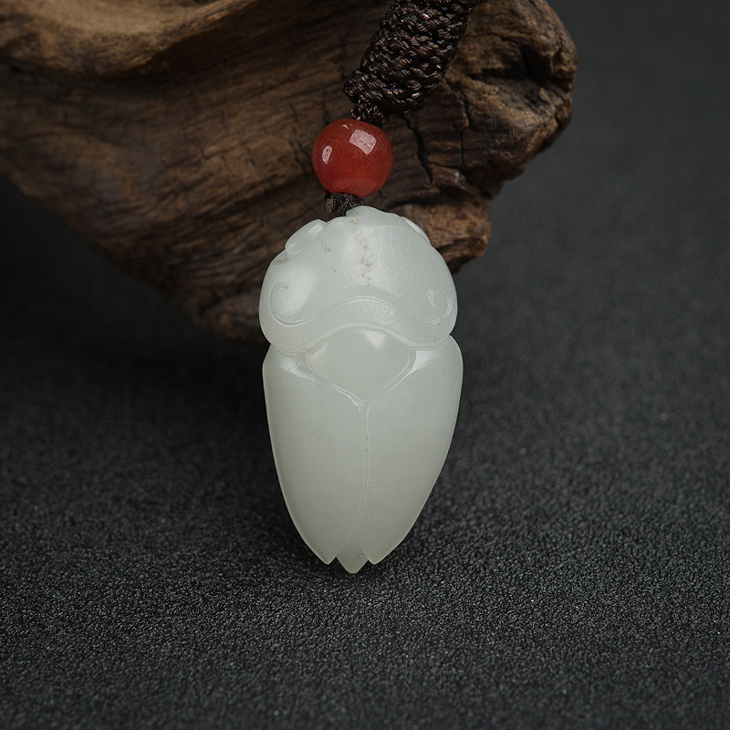 新疆籽料和田玉一鸣惊人吊坠-红掌柜