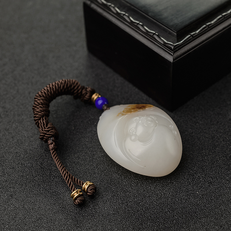 新疆和田玉福在眼前吊坠-红掌柜