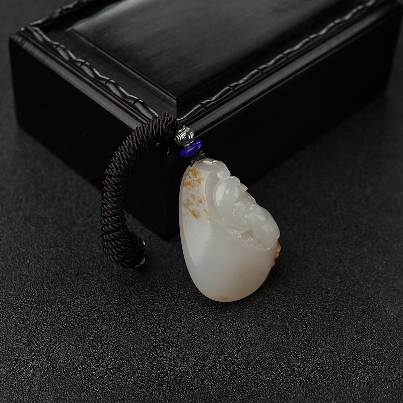 新疆籽料俏色和田玉鹌鹑吊坠-红掌柜