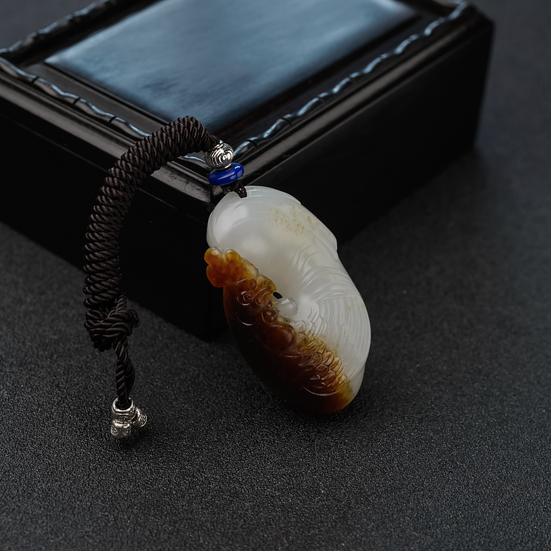 籽料和田玉雄鸡吊坠-红掌柜