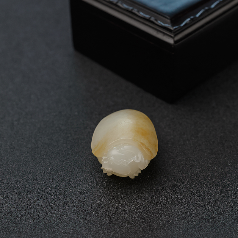 籽料俏色和田玉龙龟-红掌柜