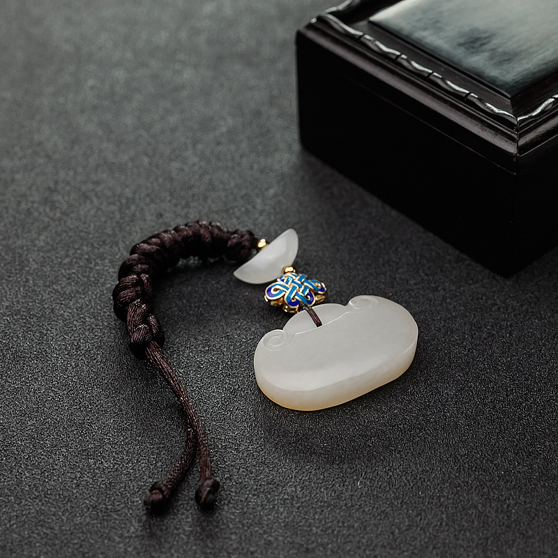 天然和田白玉如意锁吊坠-红掌柜