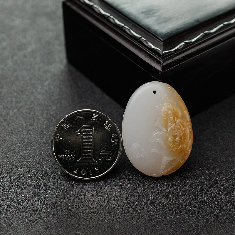 新疆和田玉连年有余吊坠-红掌柜